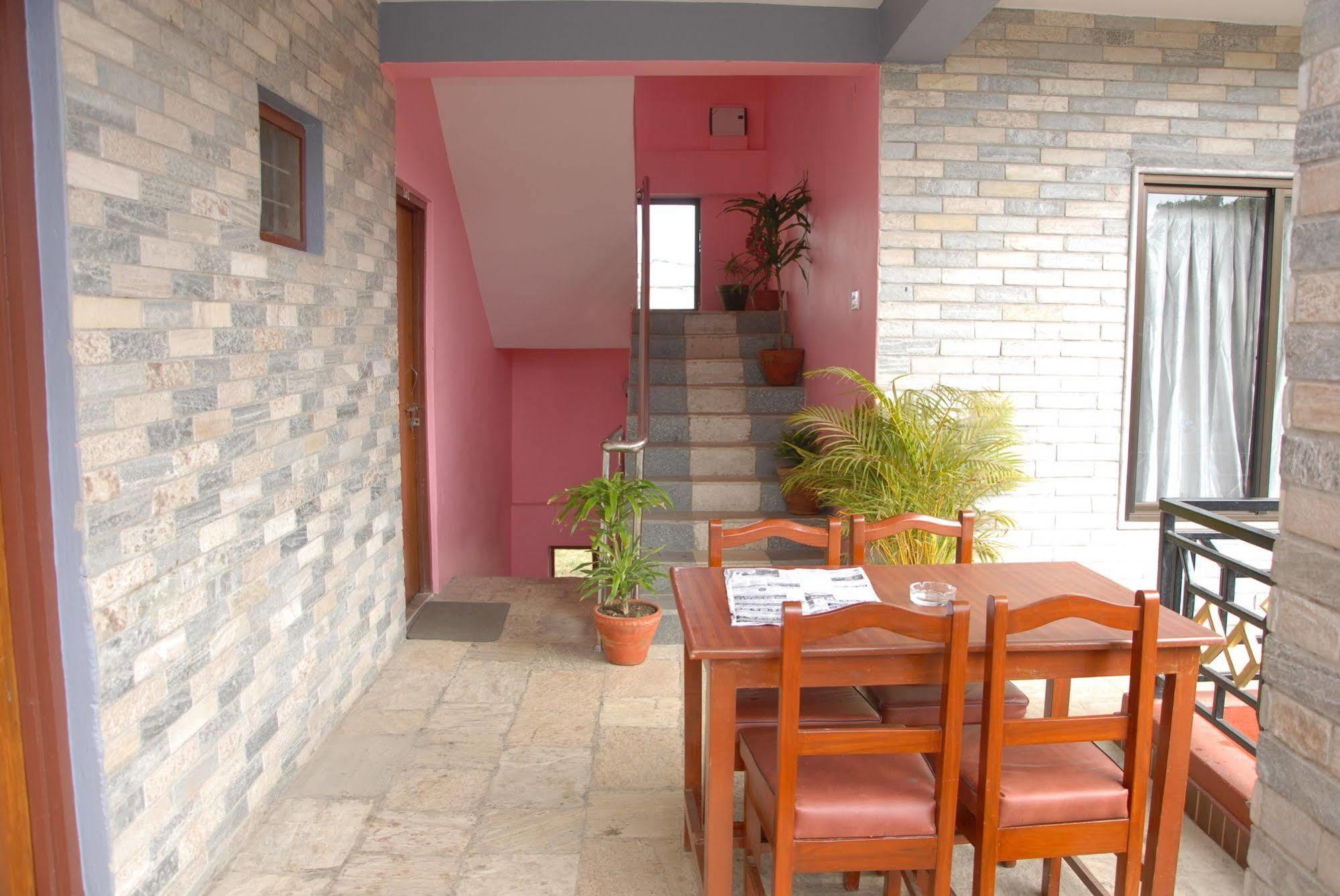 Hotel Glory Garden Pokhara Exterior photo